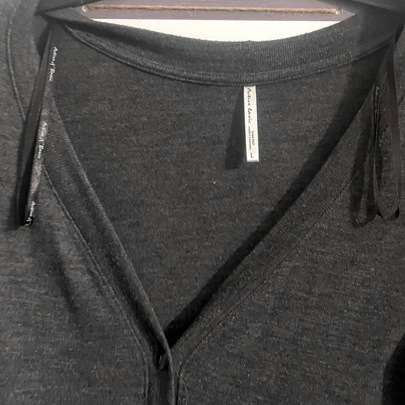 Large womens loose fit stone wash gray button-down cardigan - Picture 7 of 13